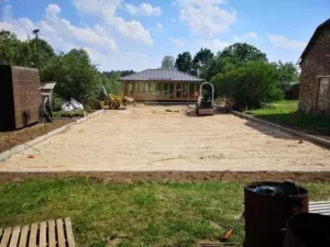BRUĢĒTĀ LAUKUMA IZBŪVE (500M2) DOLES SALĀ.