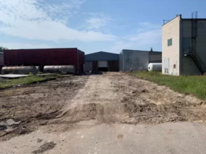 BRUĢĒTA LAUKUMA (1300 M2 ) UN LIETUS ŪDENS KANALIZĀCIJAS IZBŪVE. GRANĪTA IELA 32, RĪGA.
